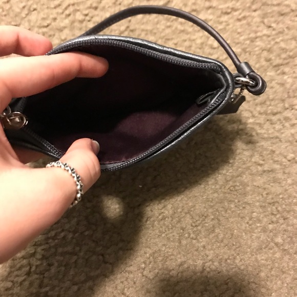 Coach | Bags | Coach Silver Sequin Poppy Wristlet | Poshmark Silver sequins coach wristlet